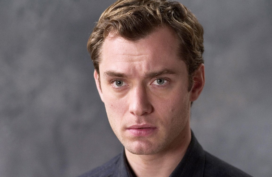 Jude Law Phone Number, Email ID, Address, Fanmail, Tiktok and More