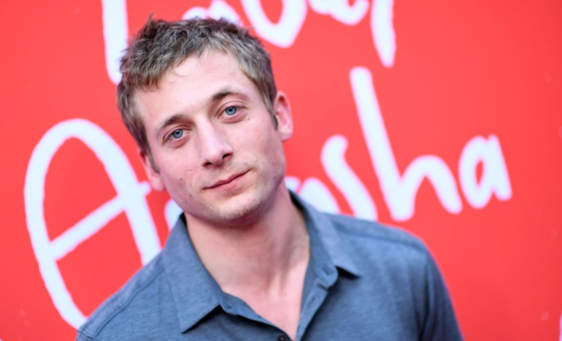 Jeremy Allen White Phone Number, Email ID, Address, Fanmail, Tiktok and More