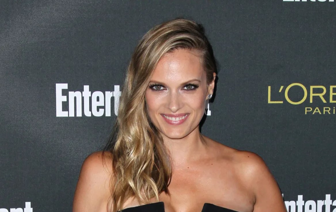 Vinessa Shaw Phone Number, Email ID, Address, Fanmail, Tiktok and More